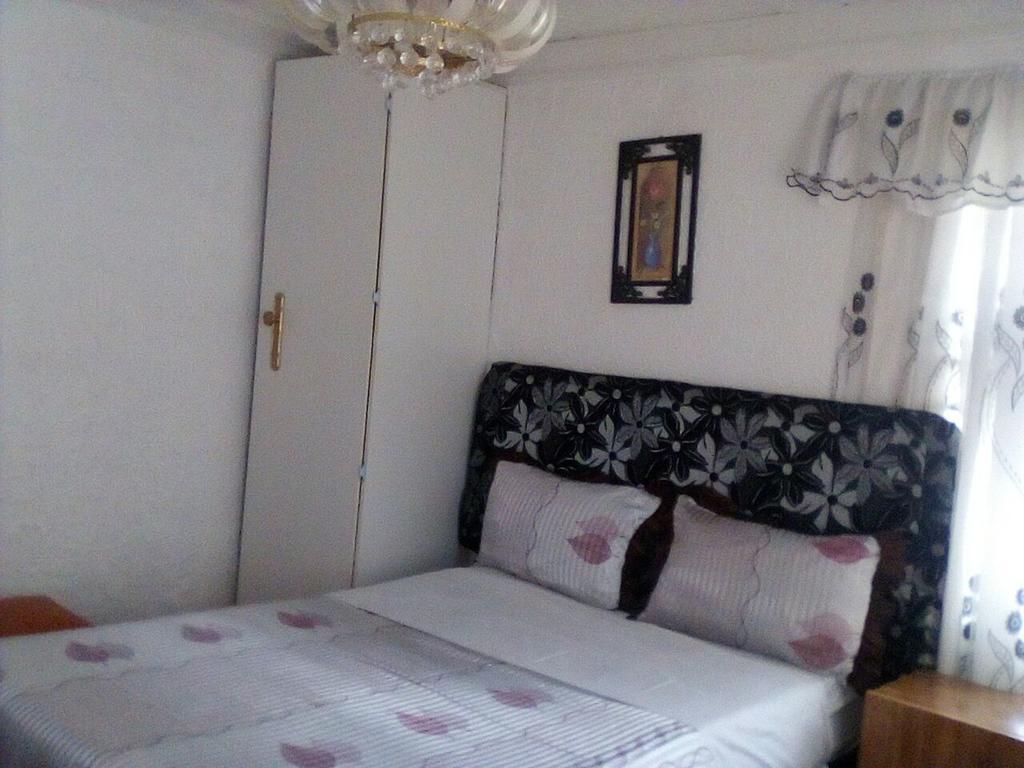 Guest House Macauly Joanesburgo Exterior foto